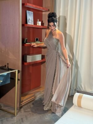 Alternative view of Queen ✨