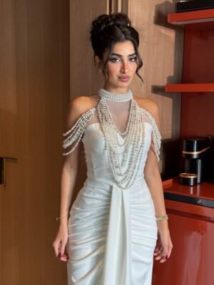 Alternative view of Pearl 🤍